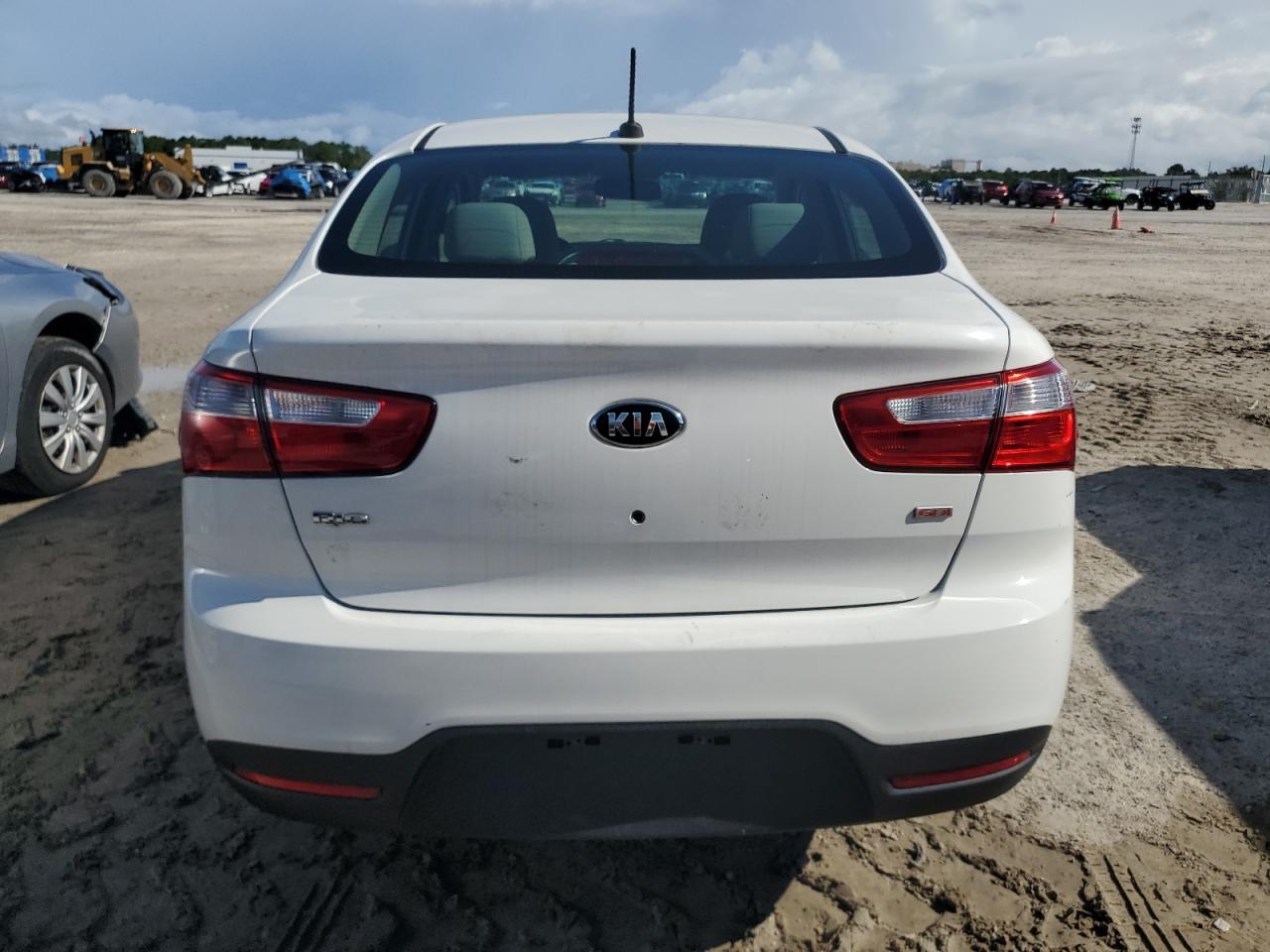 KNADM4A38F6436457 2015 Kia Rio Lx