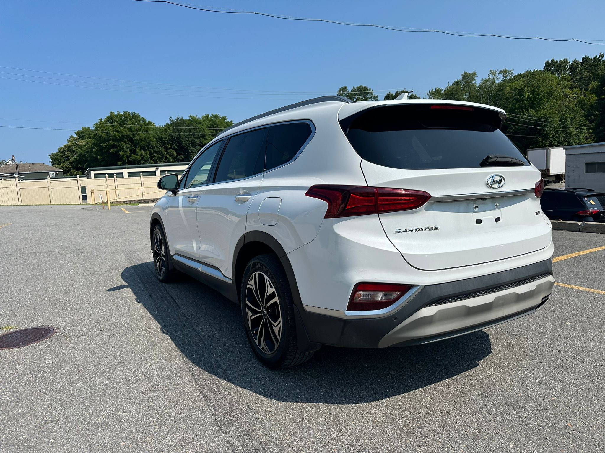 2019 Hyundai Santa Fe Limited vin: 5NMS53AA0KH096055