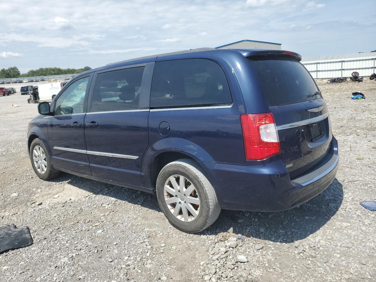 2014 Chrysler Town & Country - Image 2