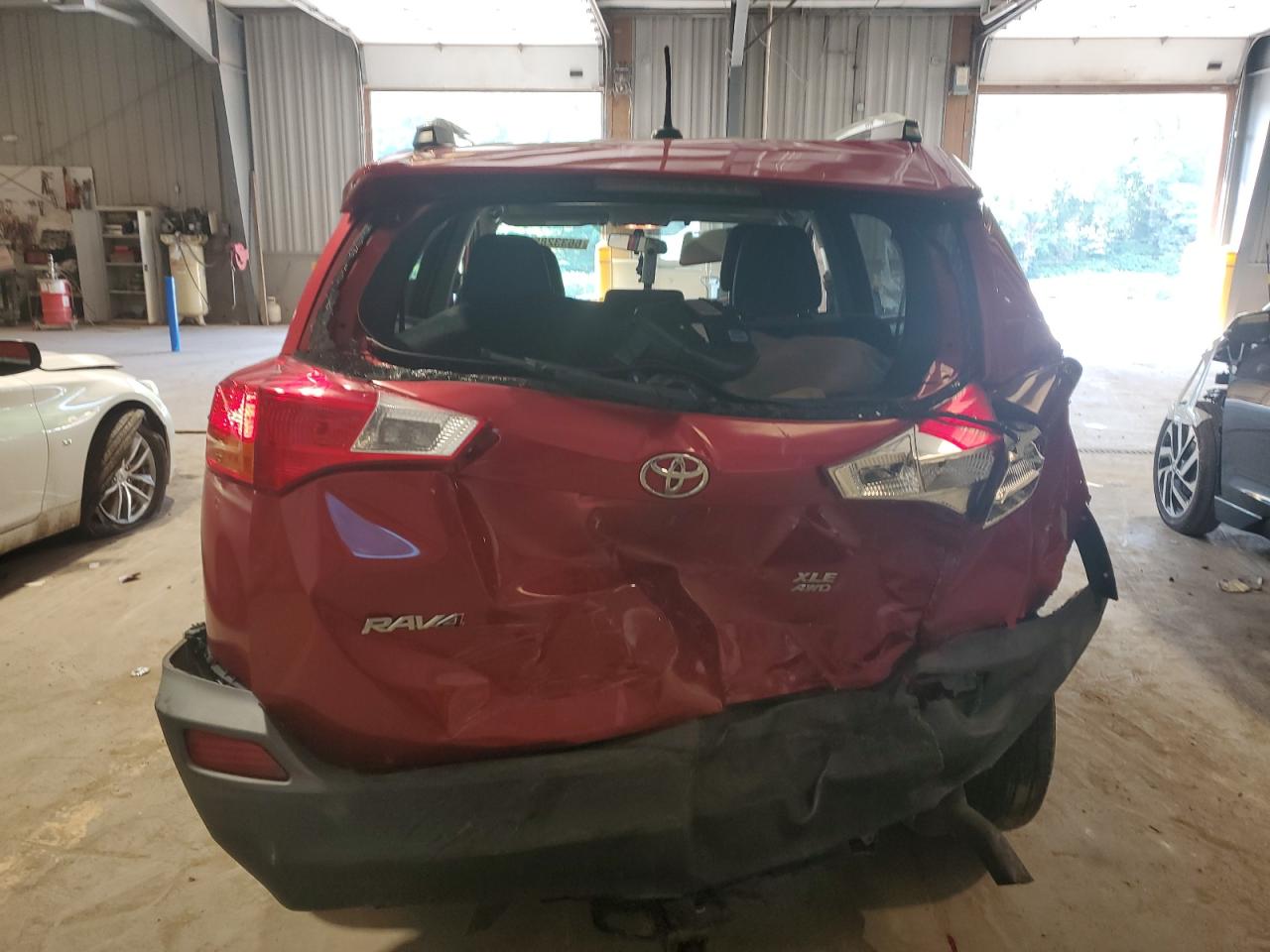 2T3RFREV8FW264571 2015 Toyota Rav4 Xle