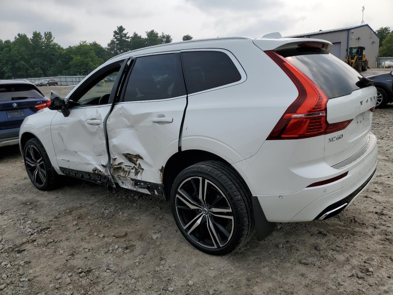 LYVA22RM9KB233381 2019 VOLVO XC60 - Image 2