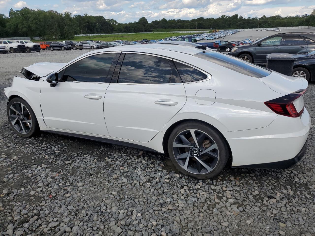 5NPEJ4J22MH065046 2021 HYUNDAI SONATA - Image 2