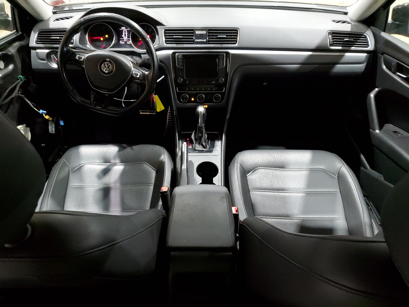 1VWAA7A35JC033608 2018 Volkswagen Passat S