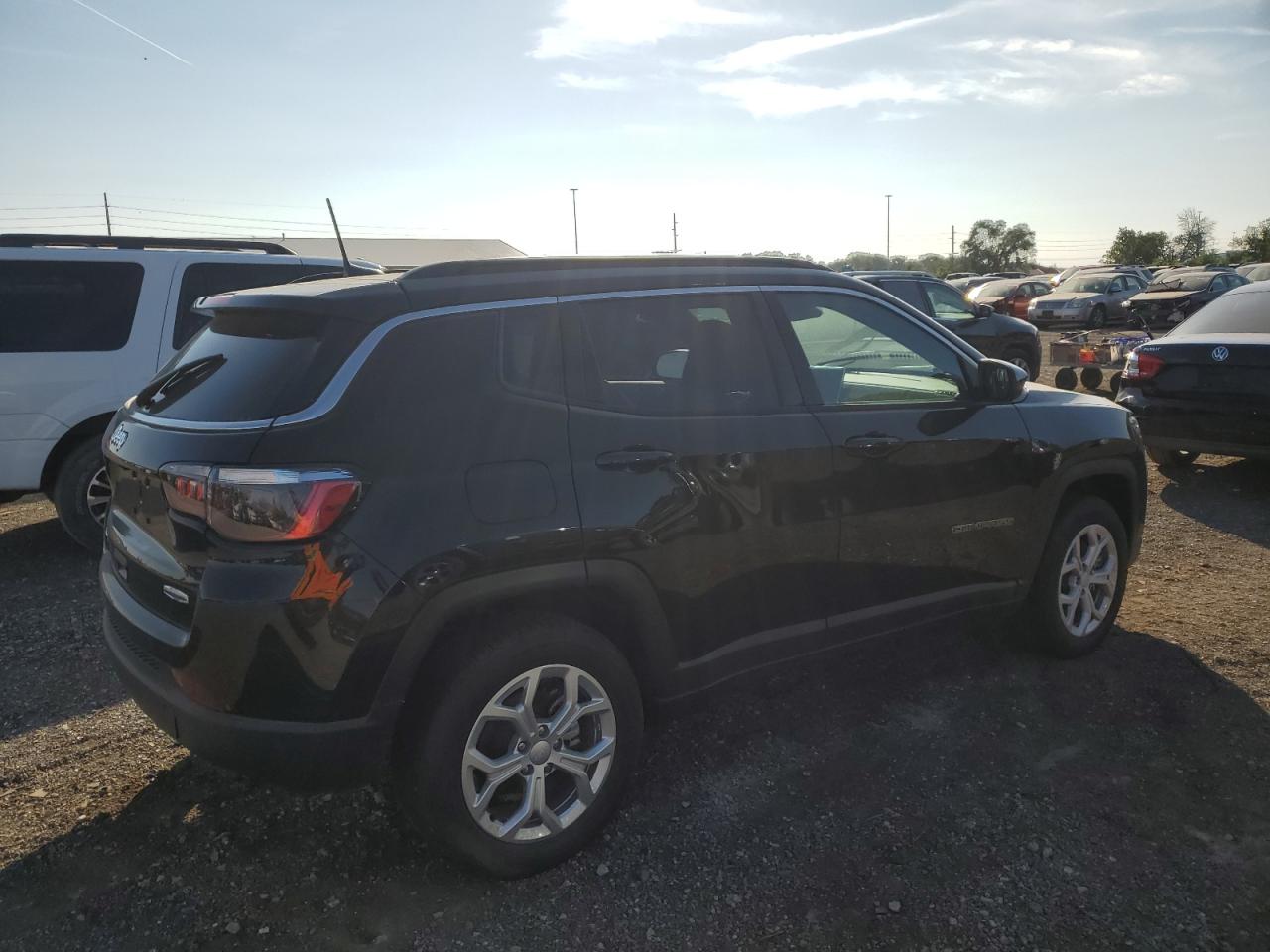 Фото: 3C4NJDBN2RT124662 - 3