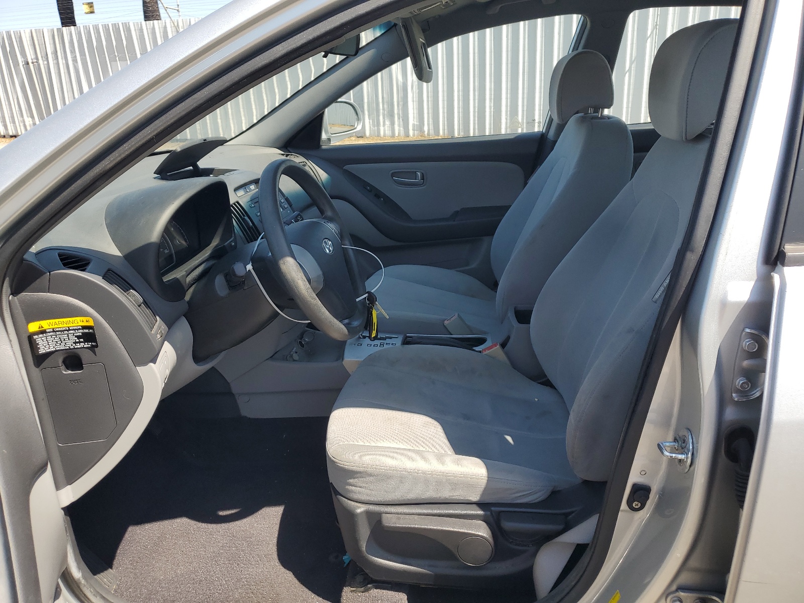 KMHDU46D19U702563 2009 Hyundai Elantra Gls
