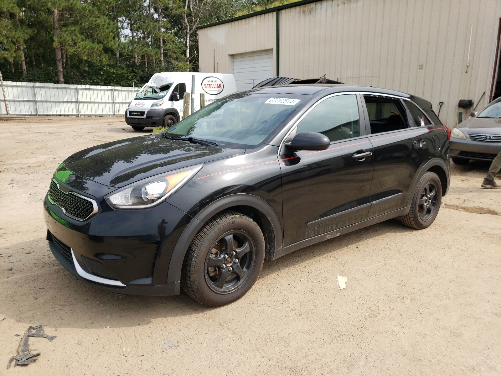 KNDCB3LC6H5063844 2017 Kia Niro Fe