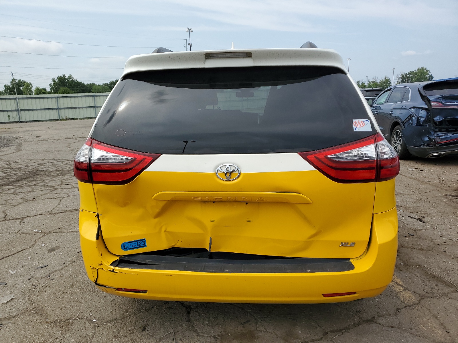 5TDYZ3DC1LS050079 2020 Toyota Sienna Xle