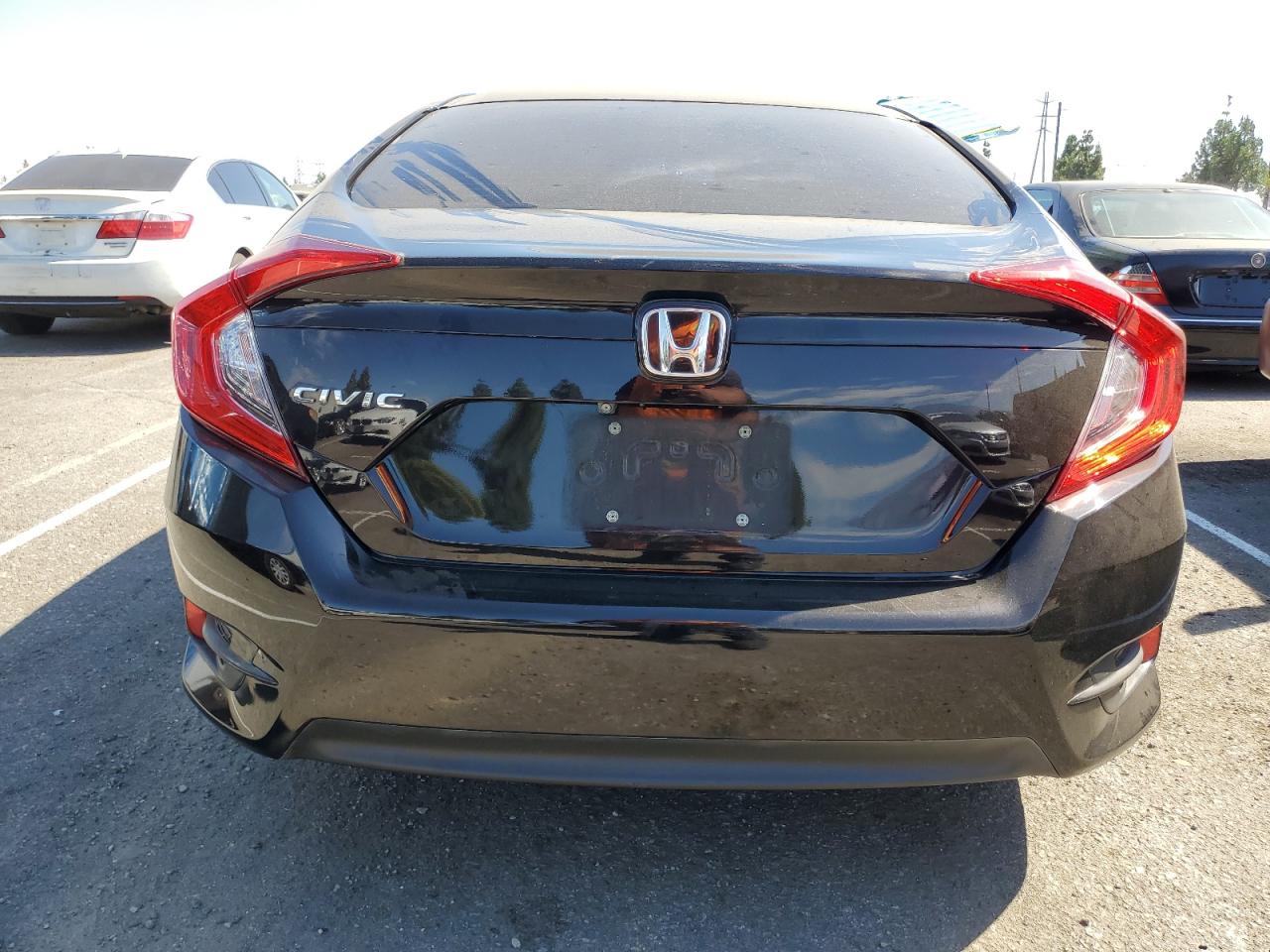 2018 Honda Civic Lx VIN: 2HGFC2F50HH568581 Lot: 67908794