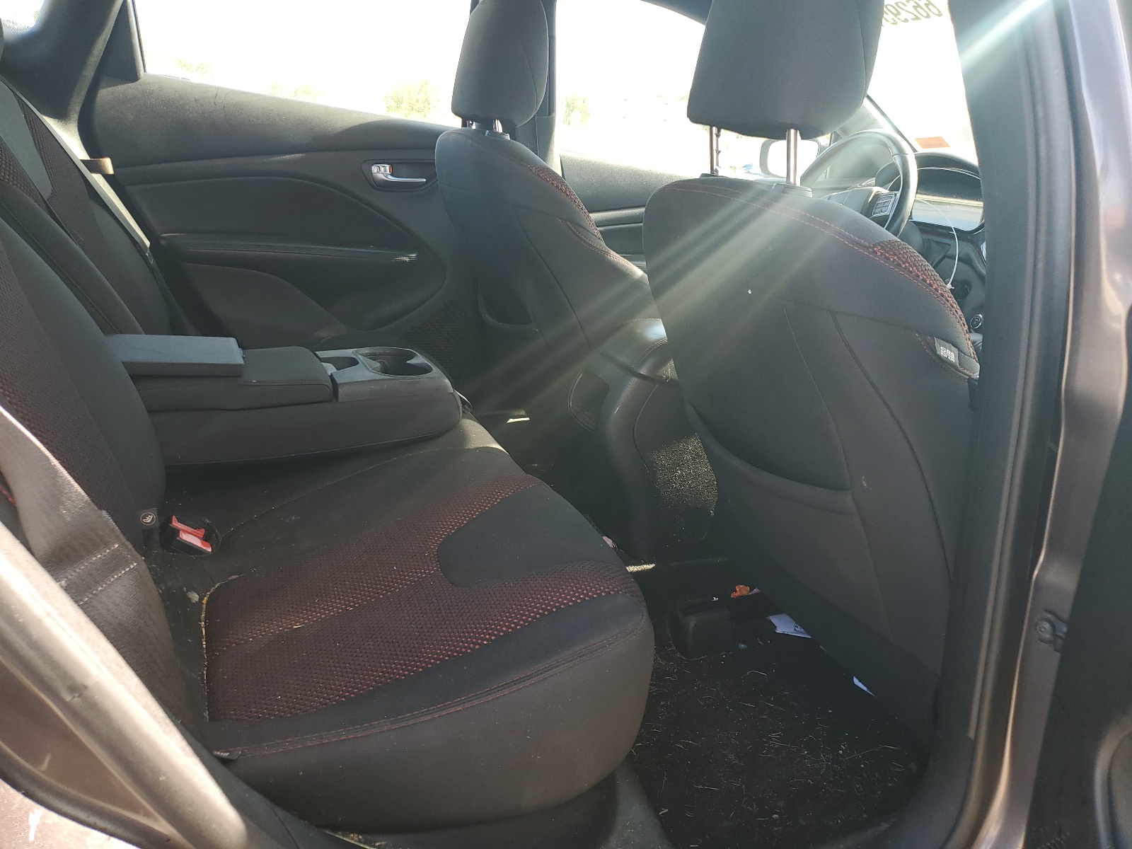 1C3CDFBB2GD732981 2016 Dodge Dart Sxt