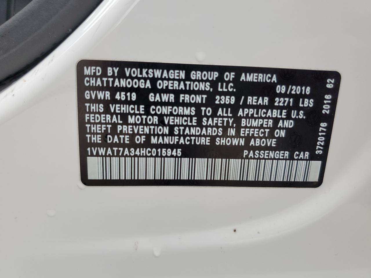 1VWAT7A34HC015945 2017 Volkswagen Passat S