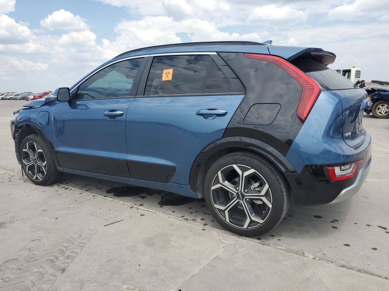 KNDCR3LF9P5077208 2023 KIA NIRO - Image 2