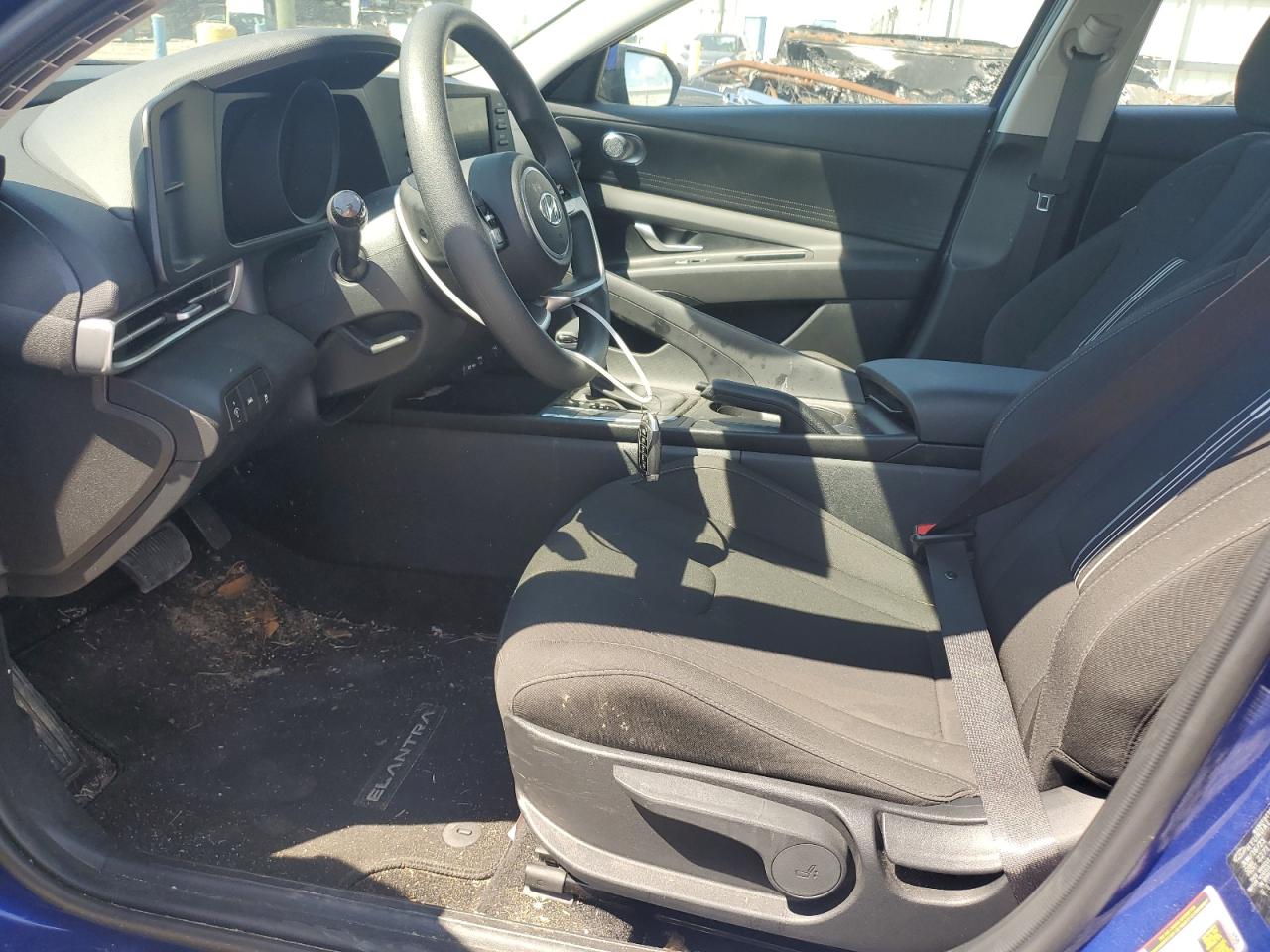 2023 Hyundai Elantra - Image 7