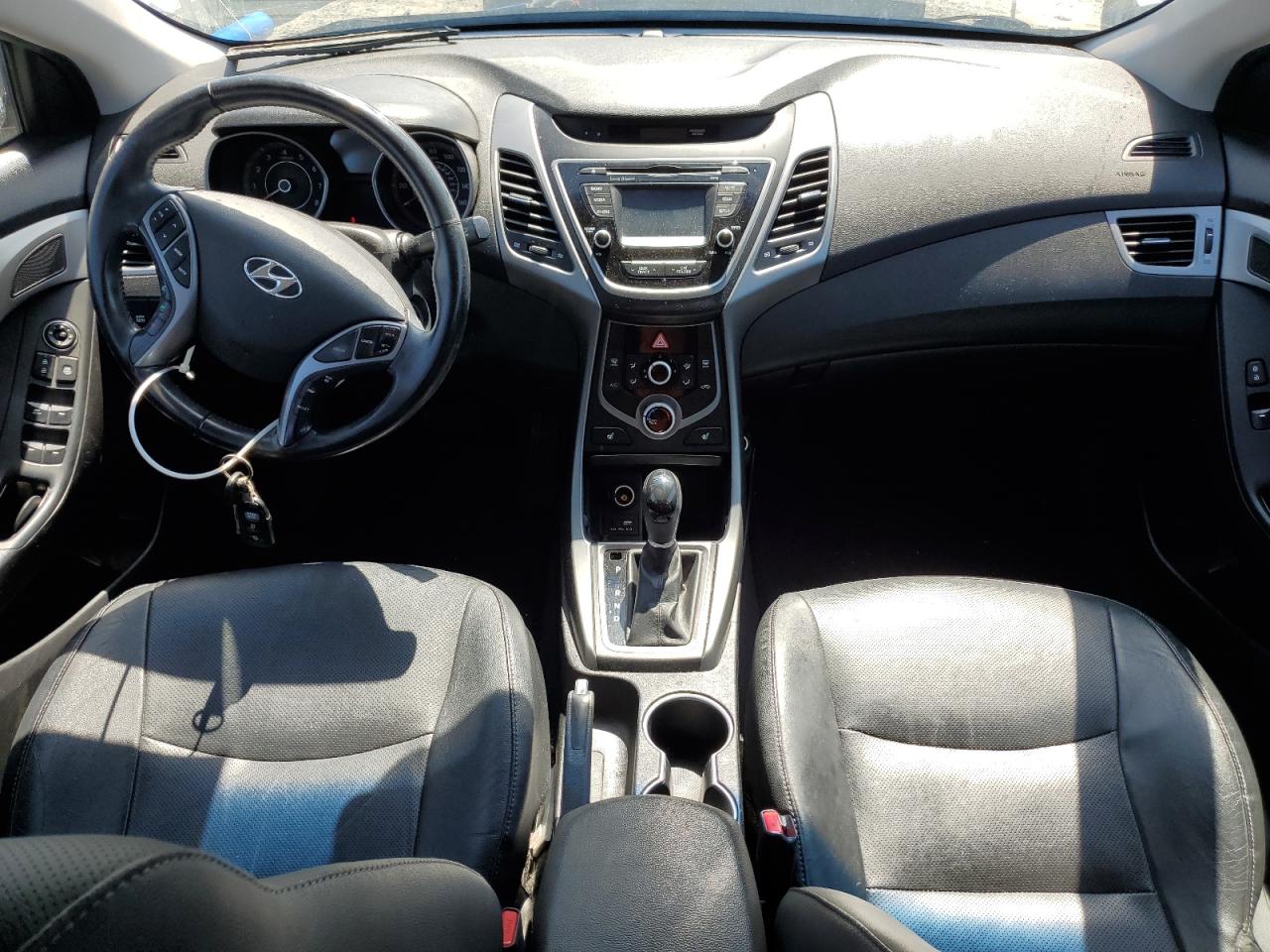 2015 Hyundai Elantra - Image 8