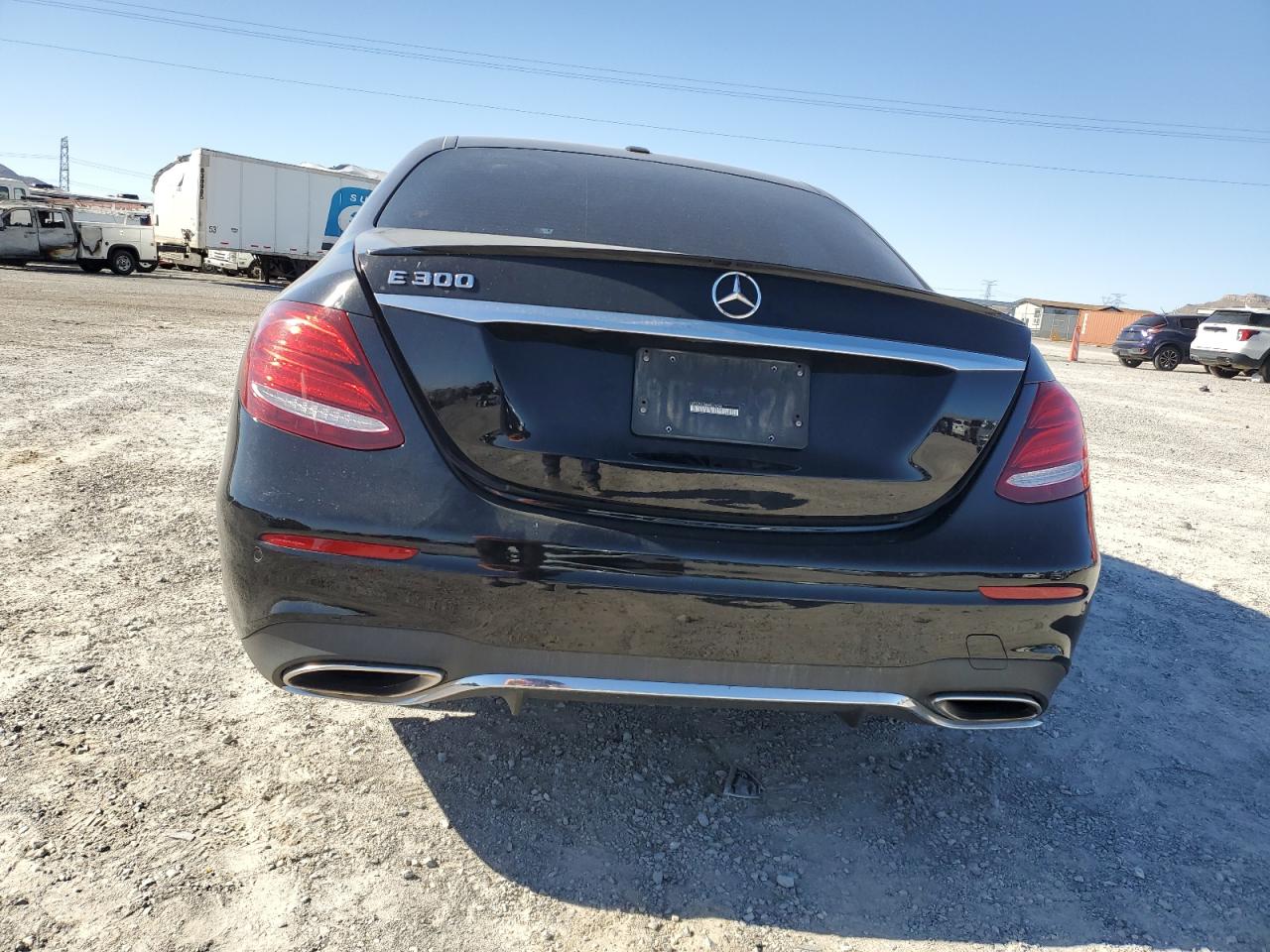 2017 Mercedes-Benz E 300 VIN: WDDZF4JB8HA274040 Lot: 67796494