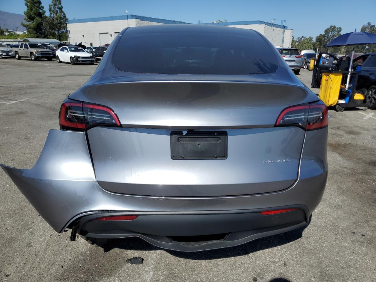 7SAYGDEE8RA299794 2024 Tesla Model Y