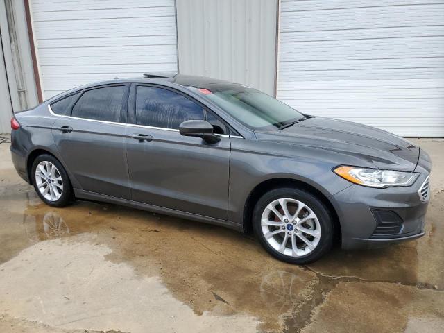 3FA6P0HD8LR160828 Ford Fusion SE 4