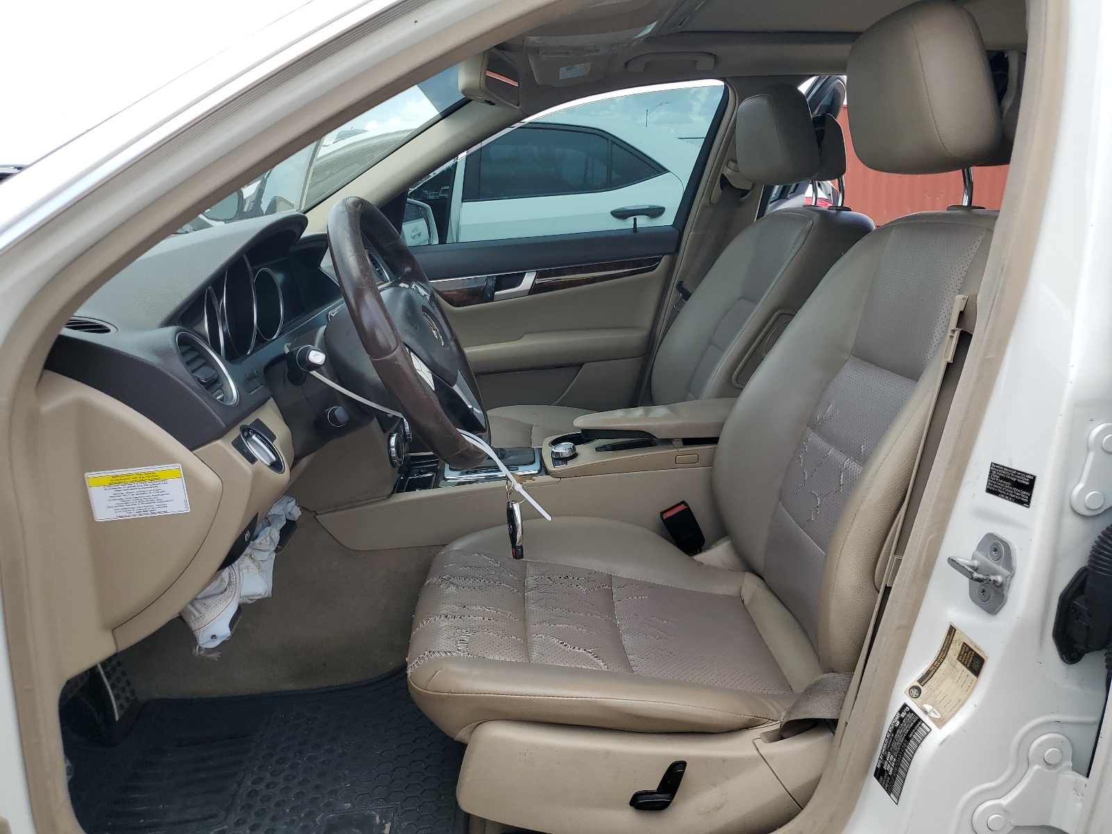 WDDGF4HB7DA854385 2013 Mercedes-Benz C 250