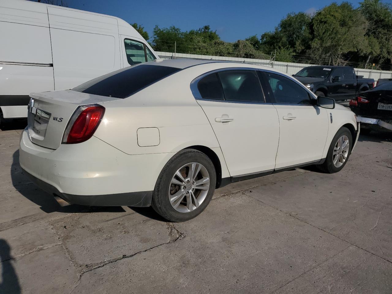 2012 Lincoln MKS - Image 3