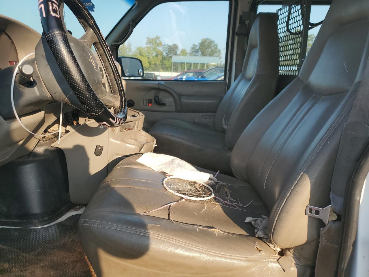 1998 Chevrolet Astro VIN: 1GCDM19W5WB211579 Lot: 69588724