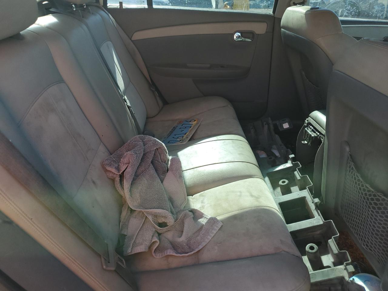 2010 Chevrolet Malibu - Image 10