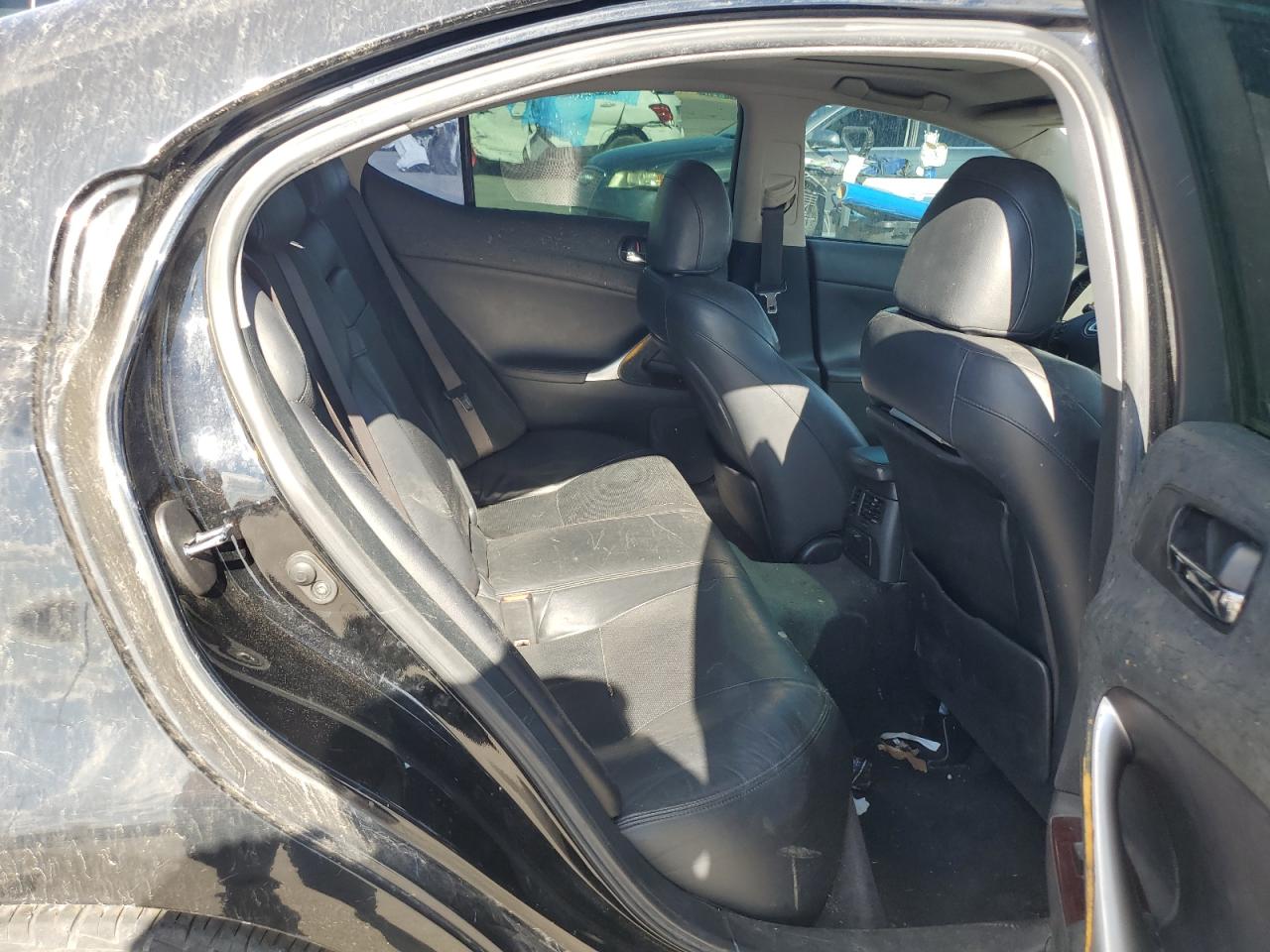2007 Lexus IS - Image 10