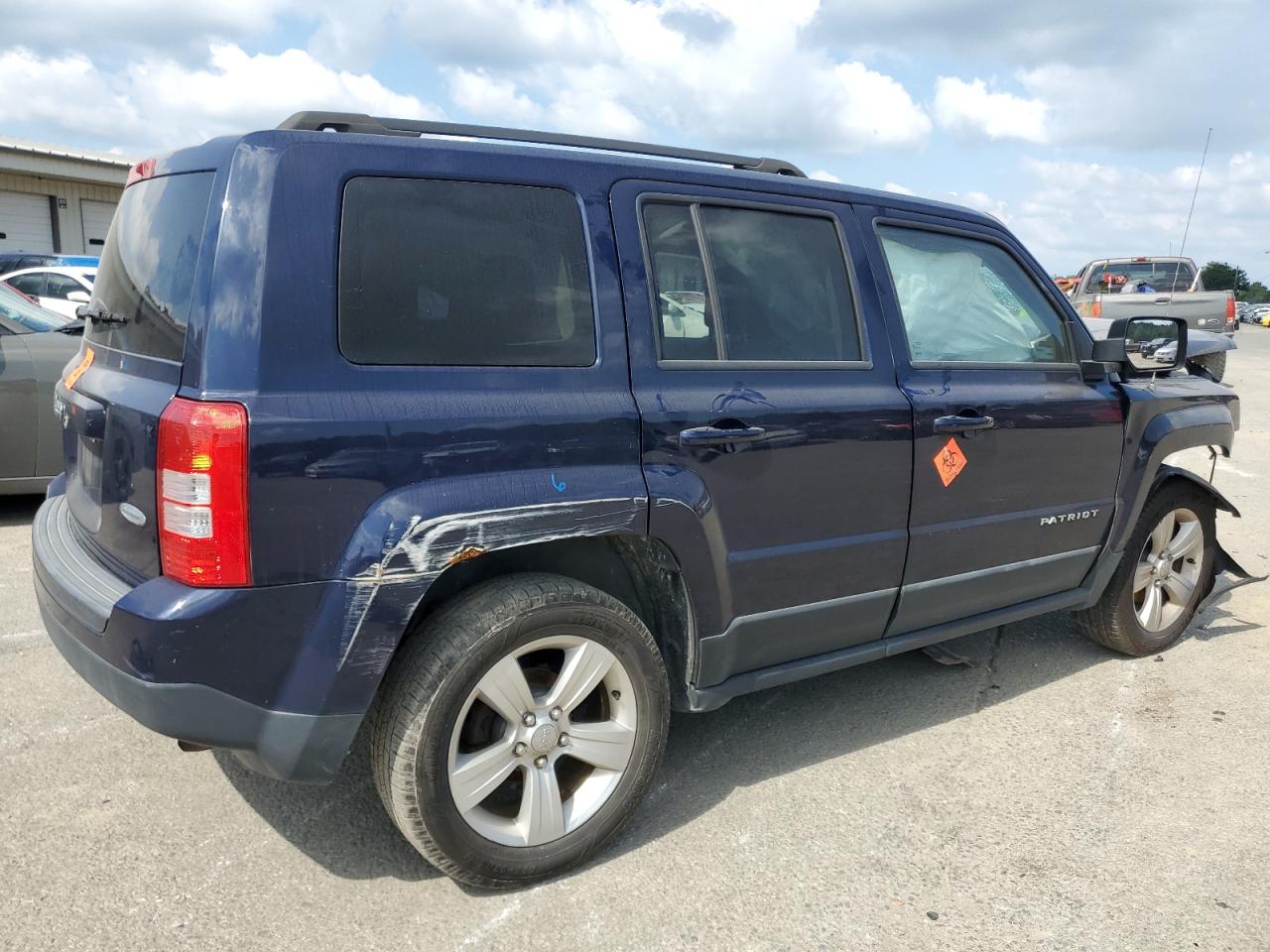 VIN 1C4NJRFB2DD137553 2013 JEEP PATRIOT no.3