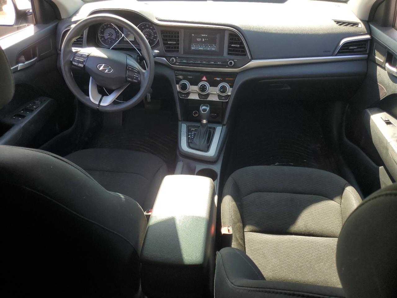 5NPD74LF9KH427428 2019 Hyundai Elantra Se