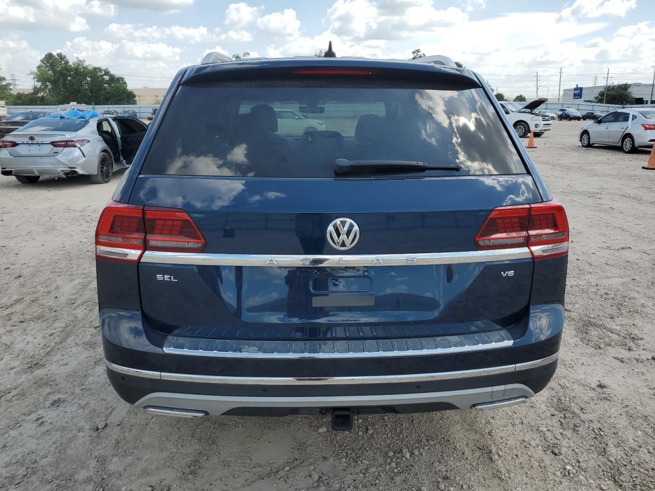 2019 Volkswagen Atlas Sel VIN: 1V2ER2CA7KC619786 Lot: 66108664