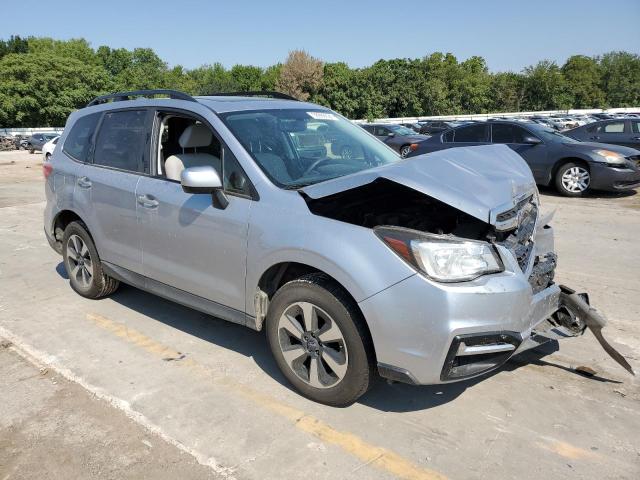  SUBARU FORESTER 2017 Сріблястий