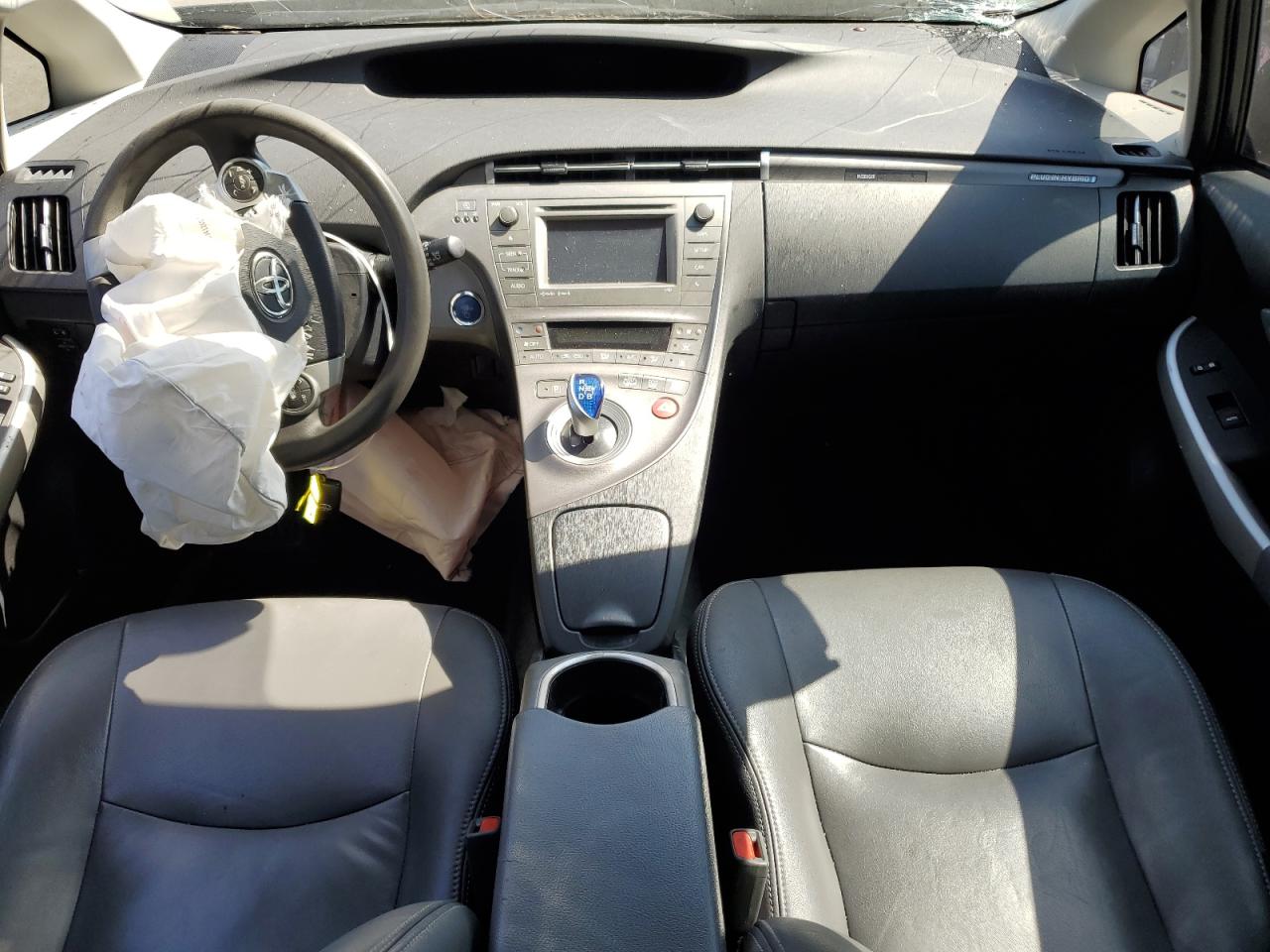 JTDKN3DP2F3071372 2015 Toyota Prius Plug-In