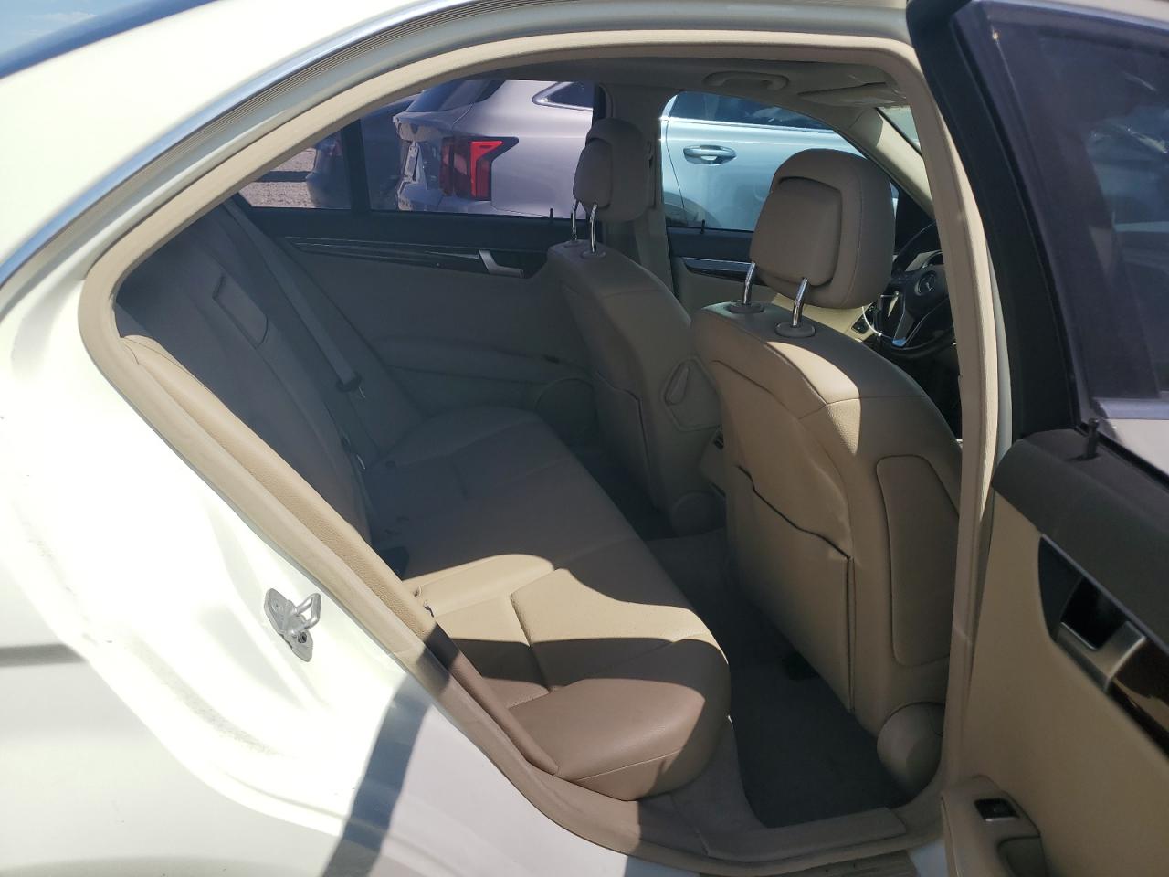 2012 Mercedes-Benz C 300 4Matic VIN: WDDGF8BB8CR190985 Lot: 68761044