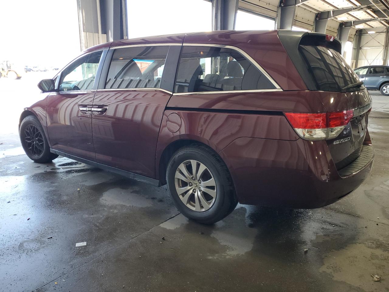 2017 Honda Odyssey - Image 2
