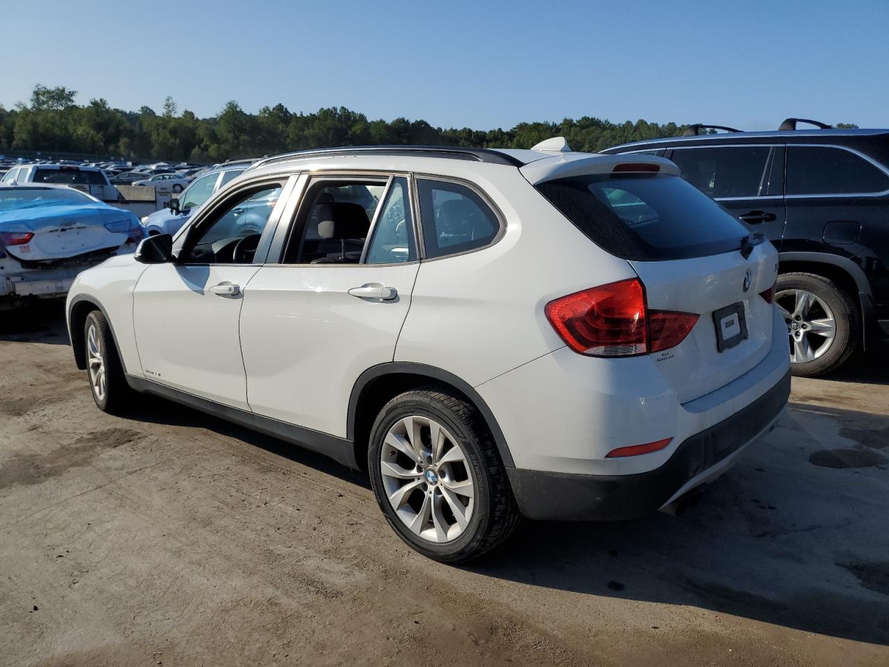 2014 BMW X1 - Image 2