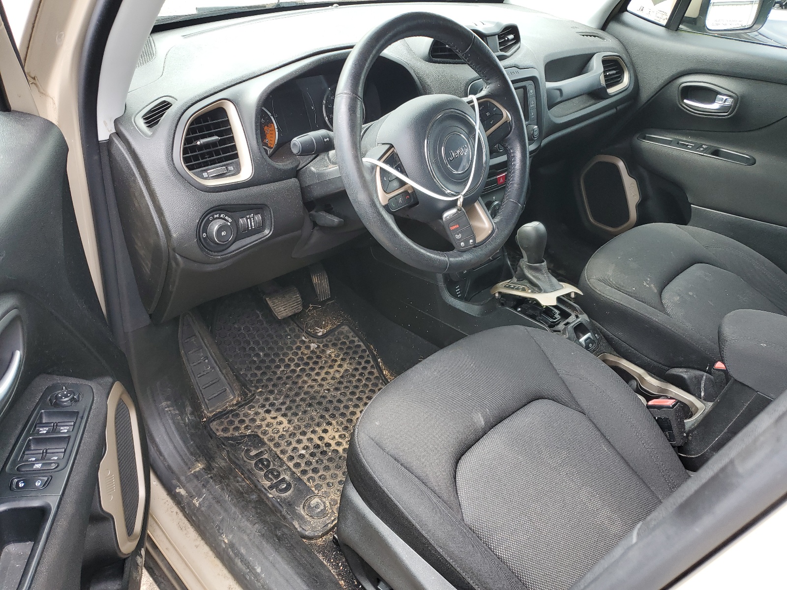 ZACCJBBT9GPD81025 2016 Jeep Renegade Latitude