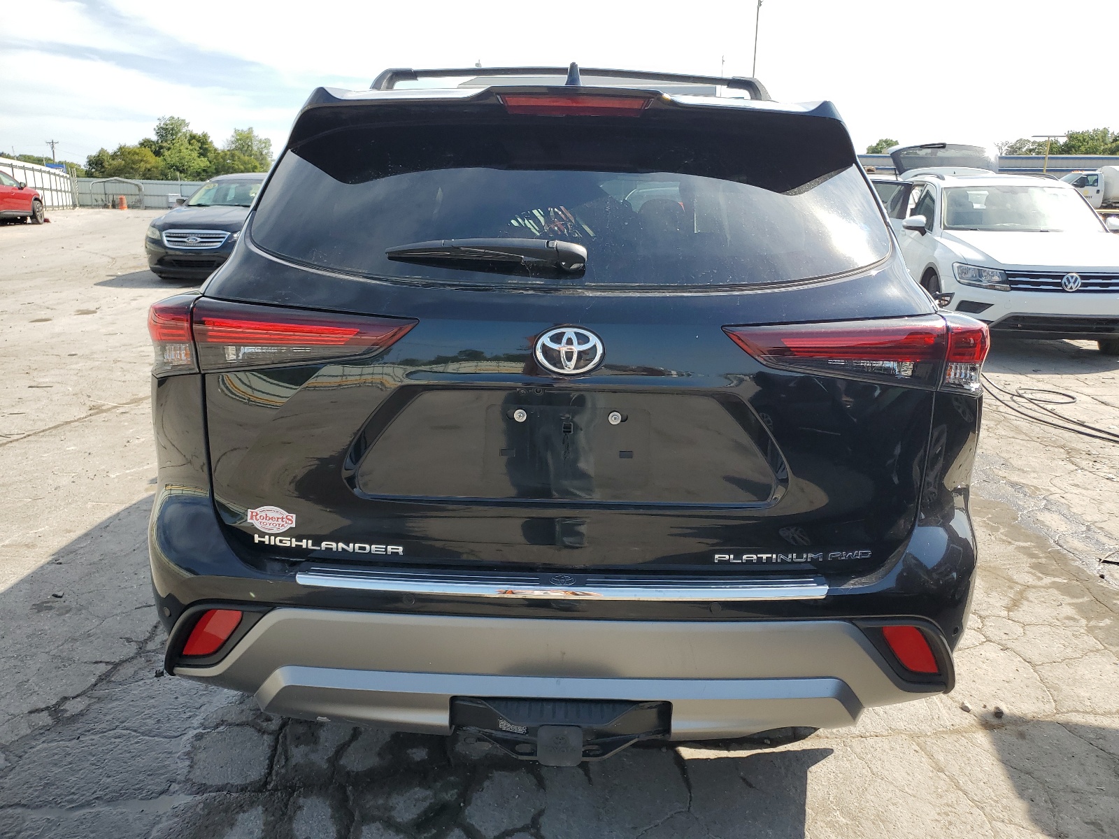 5TDKDRBH4RS528834 2024 Toyota Highlander Le