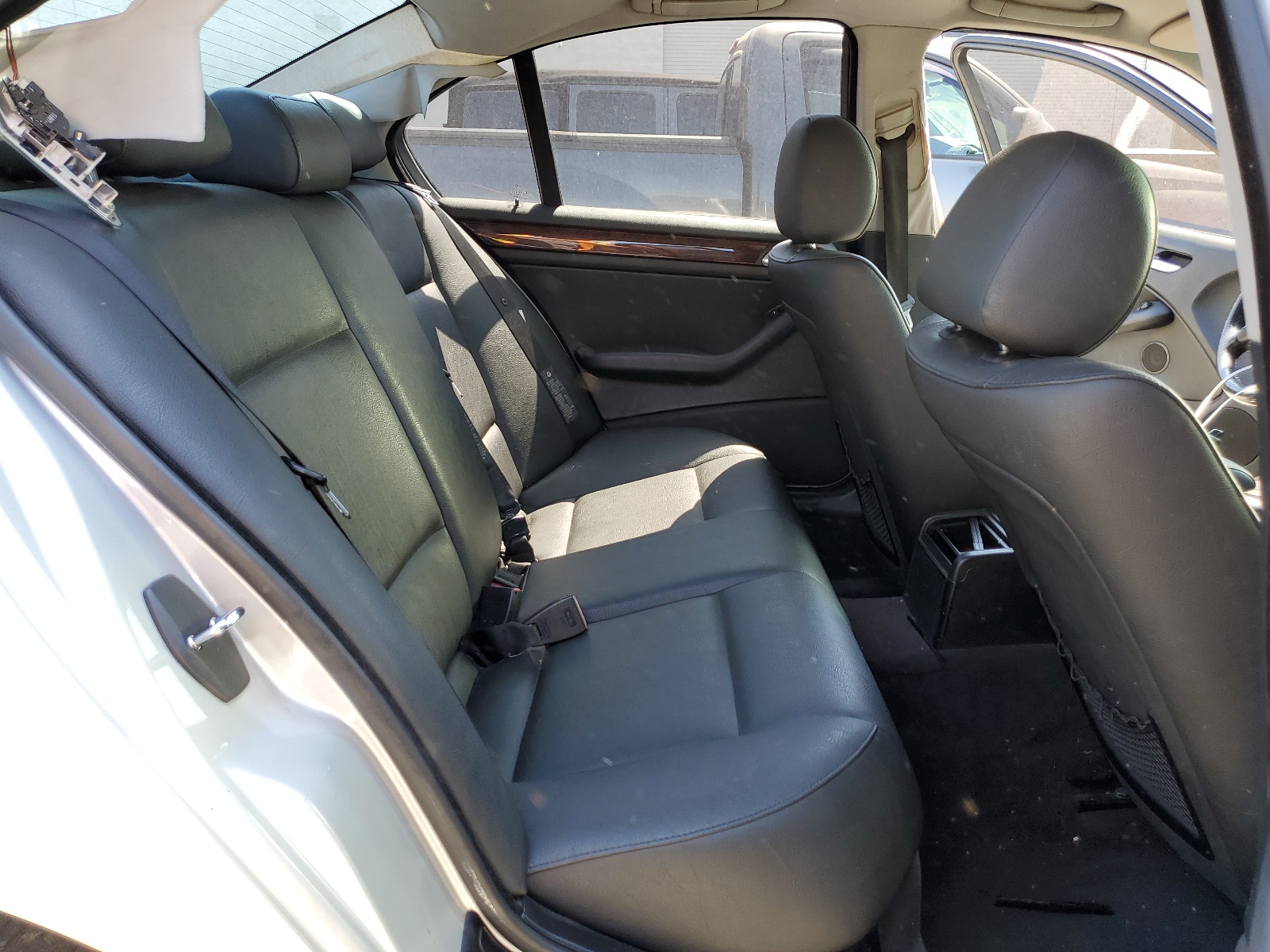 WBAAZ33404KP86464 2004 BMW 325 Is Sulev