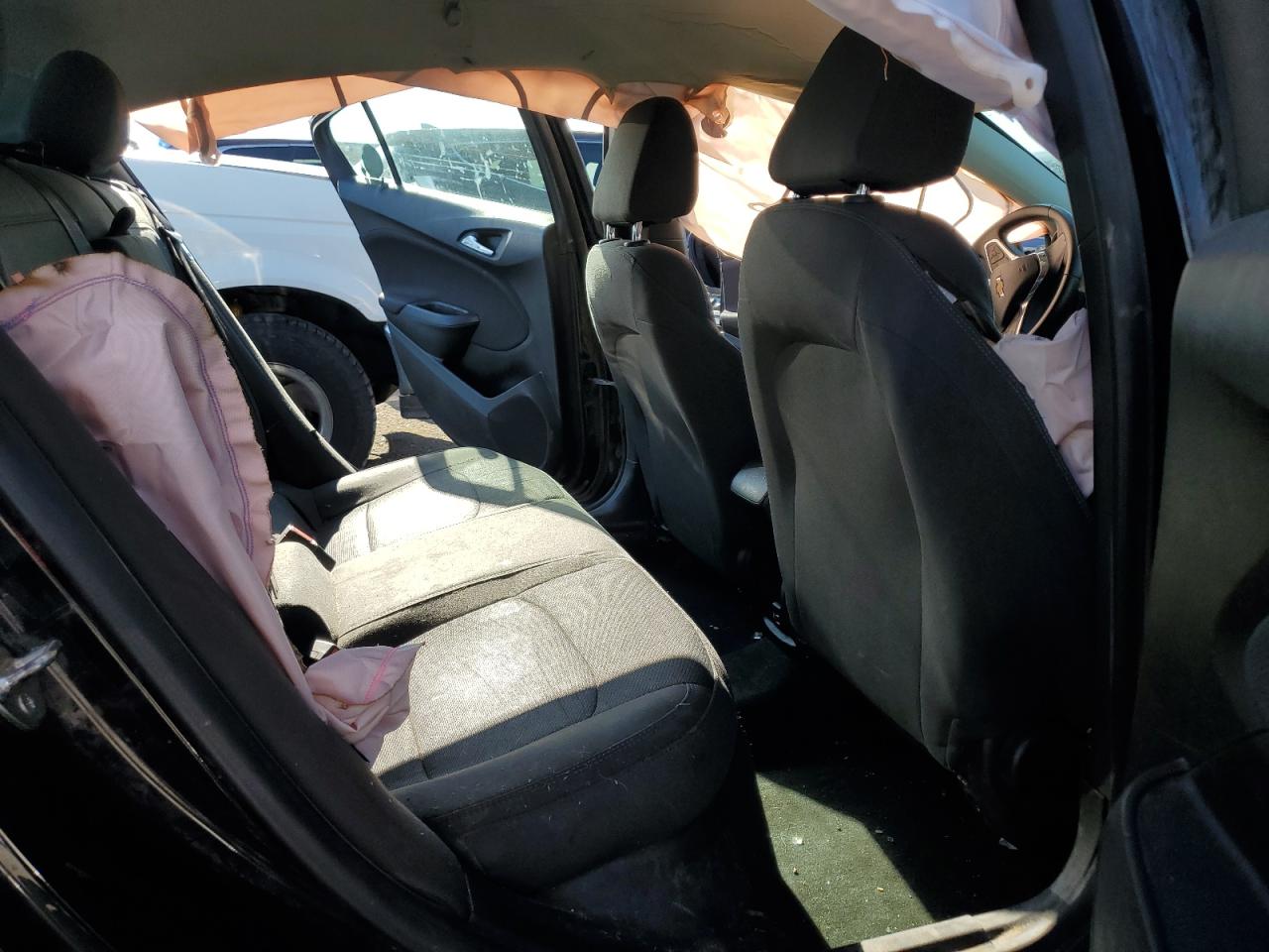 2019 Chevrolet Cruze - Image 10