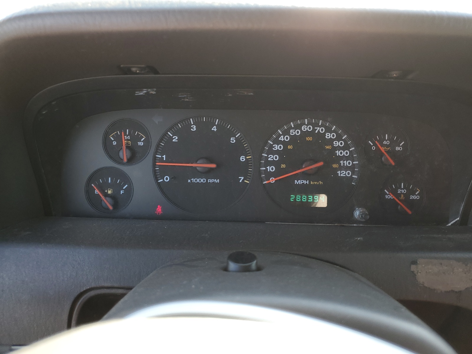 1J4GW58N8YC233476 2000 Jeep Grand Cherokee Limited