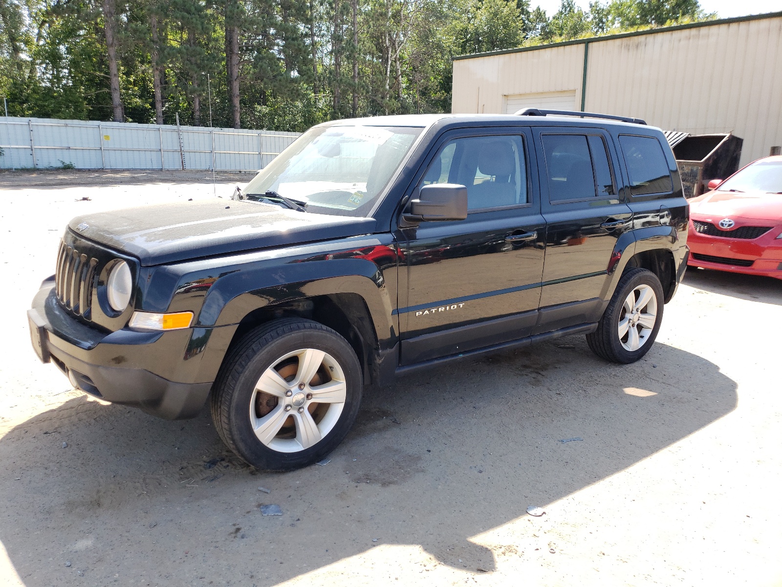 2013 Jeep Patriot Latitude vin: 1C4NJRFB9DD180626