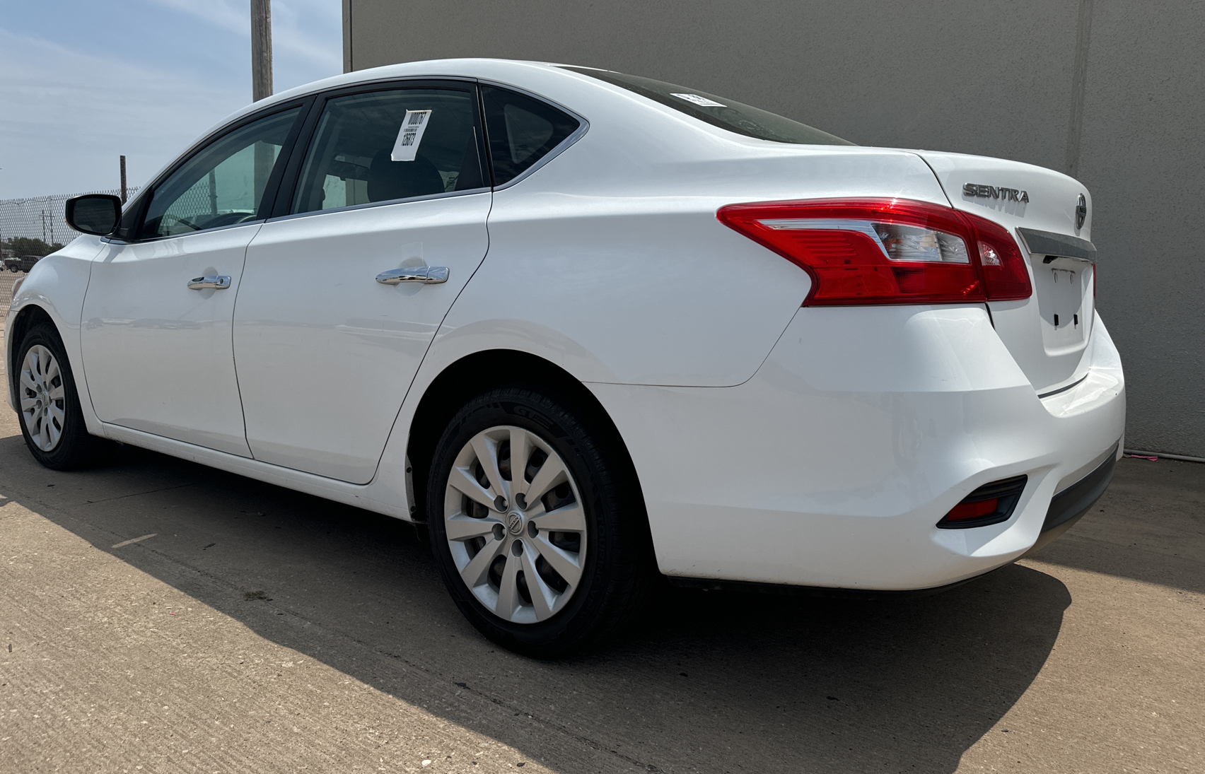 2018 Nissan Sentra S vin: 3N1AB7AP3JY295303