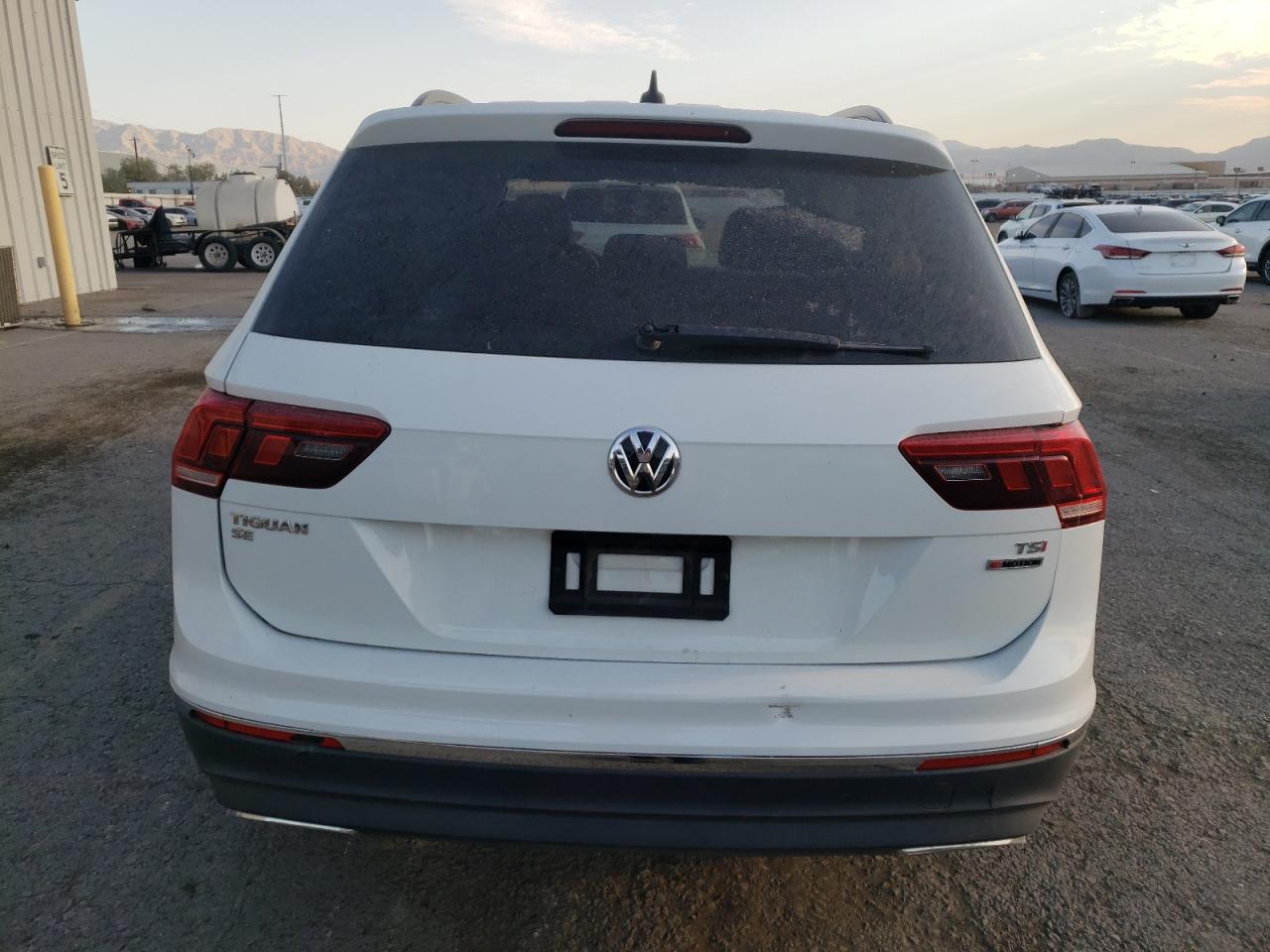 VIN 3VV2B7AX4JM193549 2018 VOLKSWAGEN TIGUAN no.6