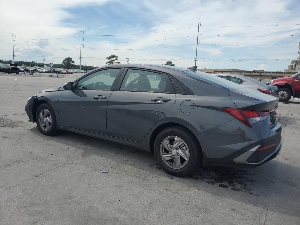 2024 Hyundai Elantra - Image 2