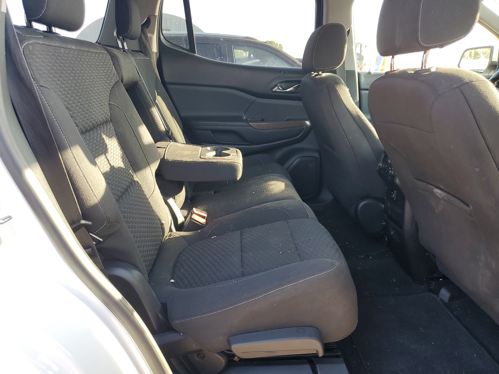 1GKKNKLAXHZ214693 2017 GMC Acadia Sle