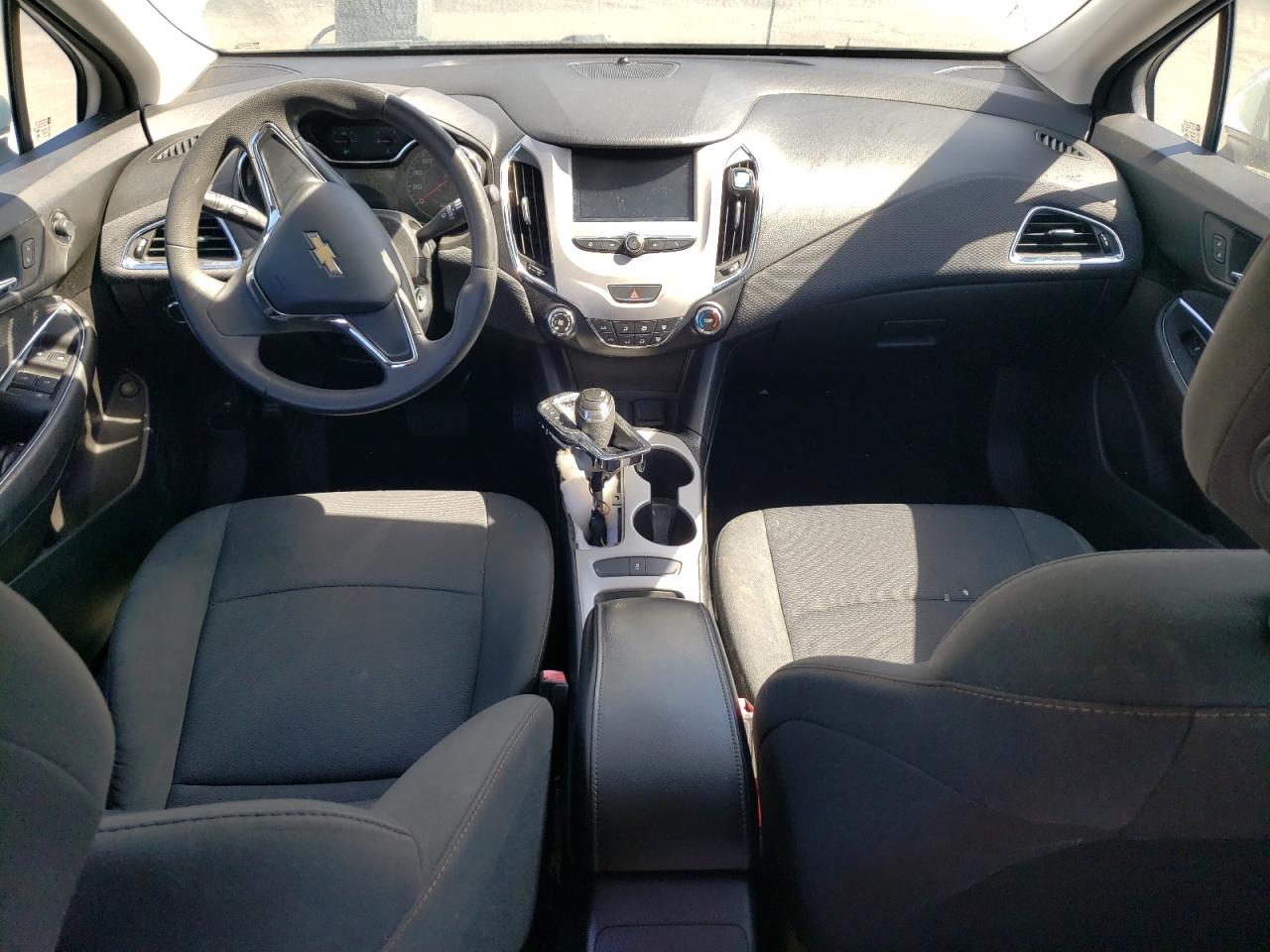 2017 Chevrolet Cruze - Image 8