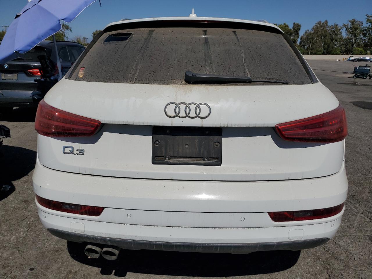 WA1BCCFS1JR002289 2018 Audi Q3 Premium