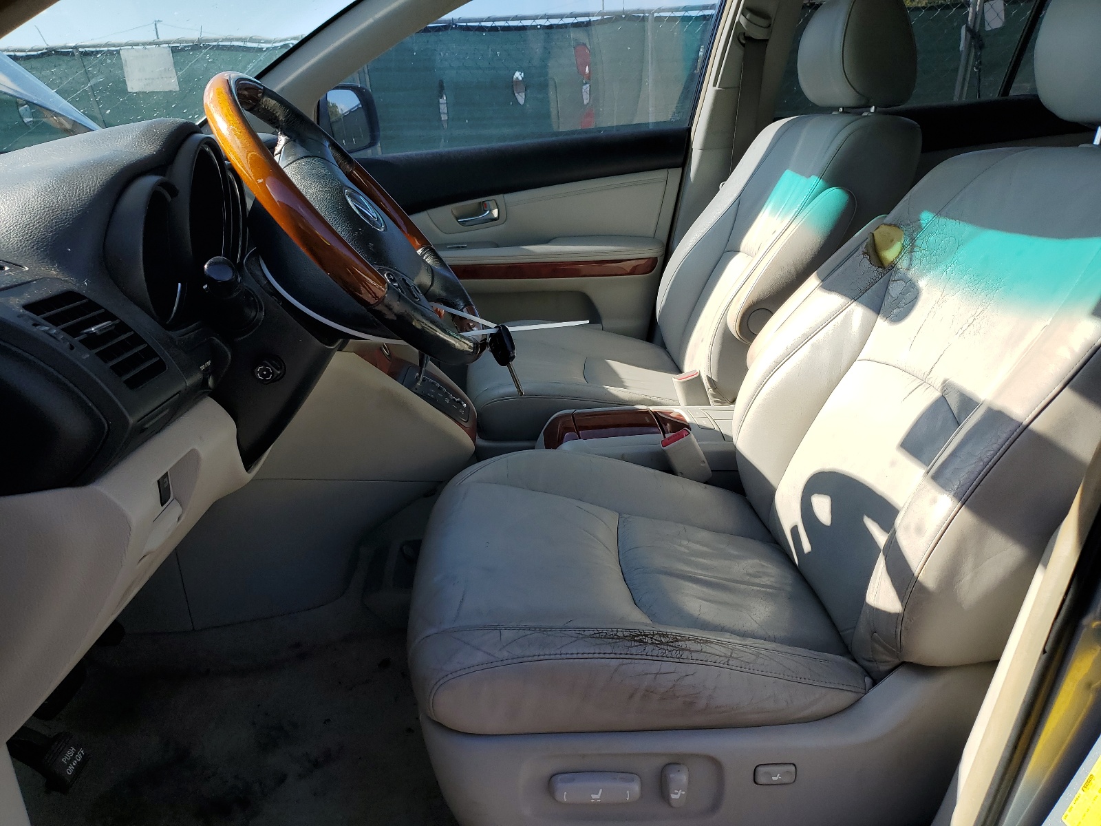 JTJGA31U540012548 2004 Lexus Rx 330