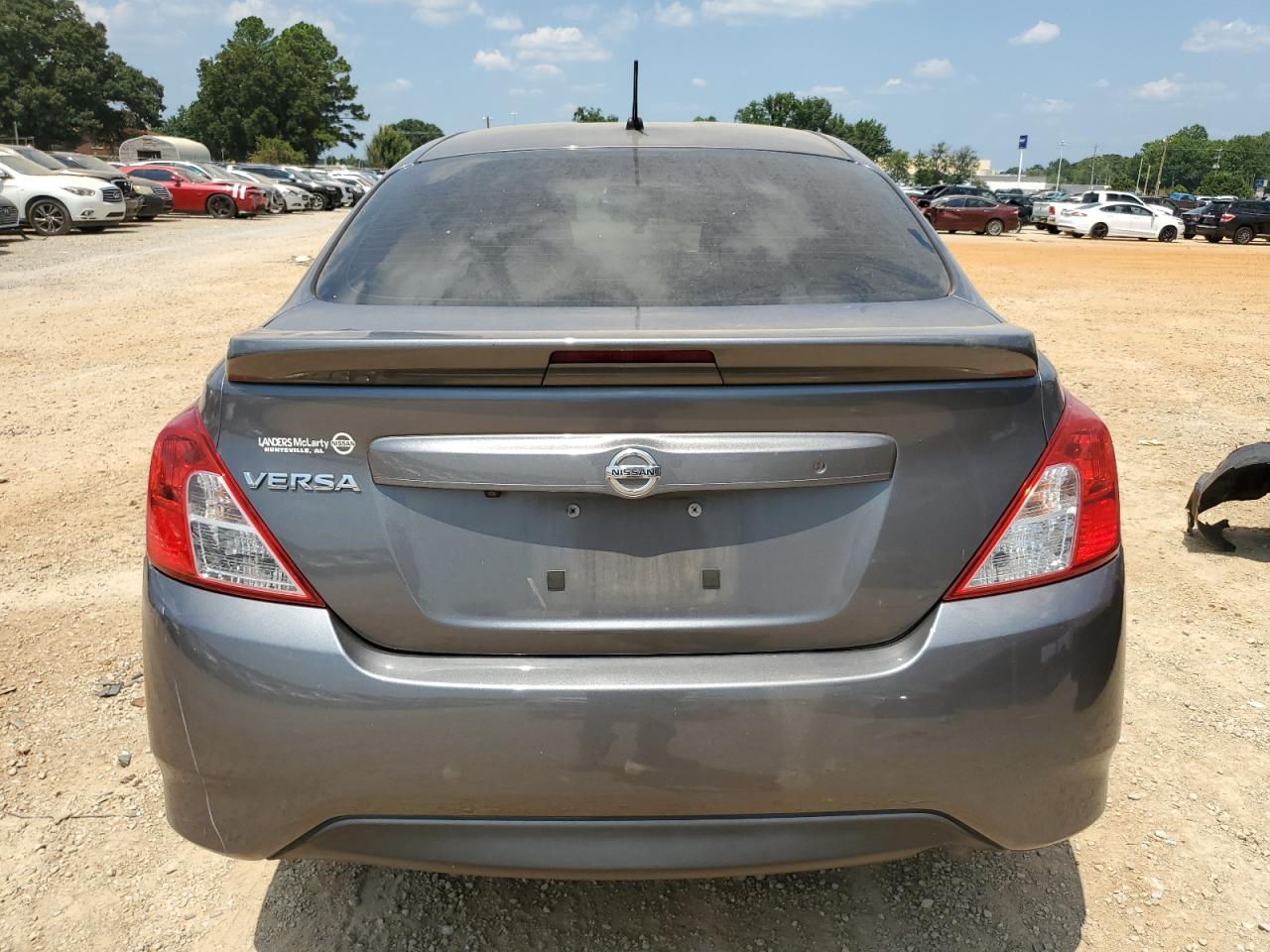 3N1CN7AP3KL802781 2019 Nissan Versa S