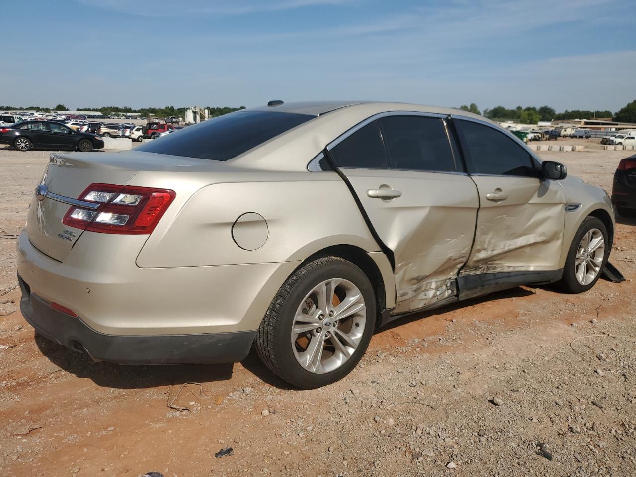 1FAHP2E89JG105210 2018 Ford Taurus Sel