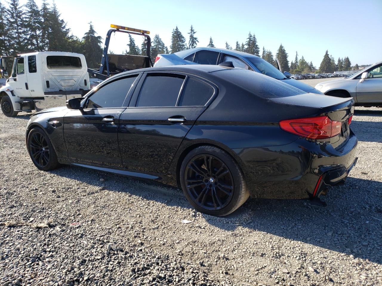 VIN WBSJF0C57JB283361 2018 BMW M5 no.2