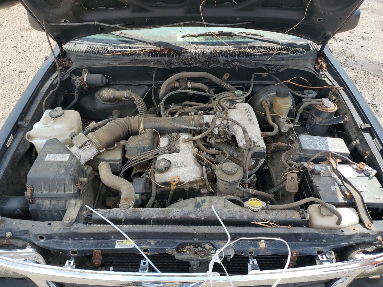 1995 Toyota Tacoma Xtracab VIN: 4TAUN53B6SZ001743 Lot: 65963294